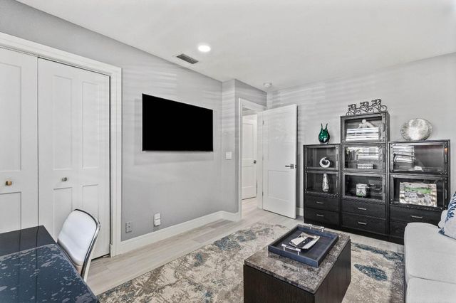 49 Eastgate Drive B, Boynton Beach, FL 33436