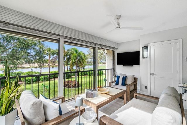 49 Eastgate Drive B, Boynton Beach, FL 33436