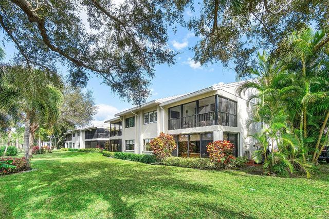 49 Eastgate Drive B, Boynton Beach, FL 33436