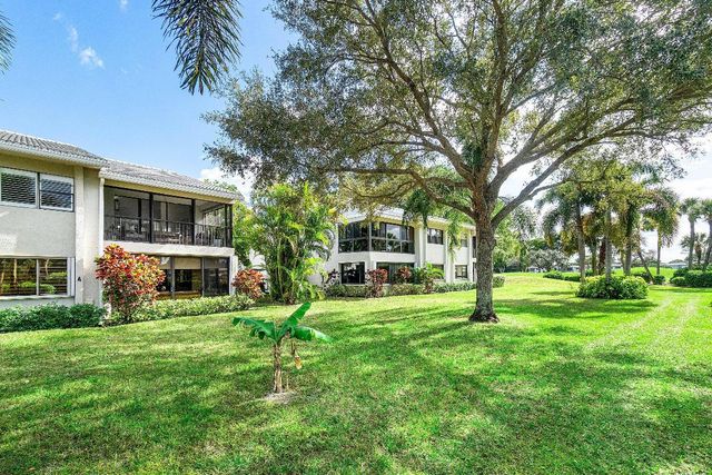 49 Eastgate Drive B, Boynton Beach, FL 33436
