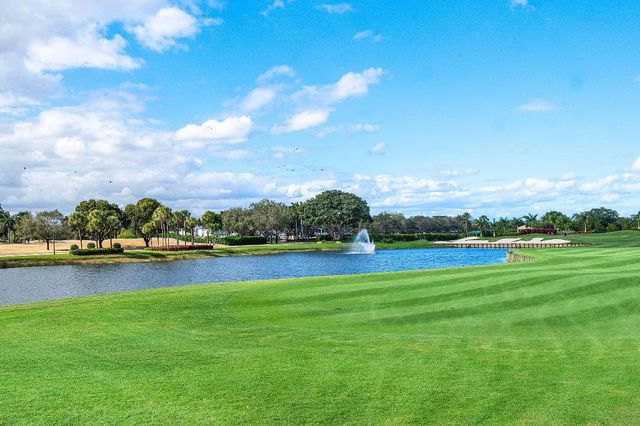 49 Eastgate Drive B, Boynton Beach, FL 33436