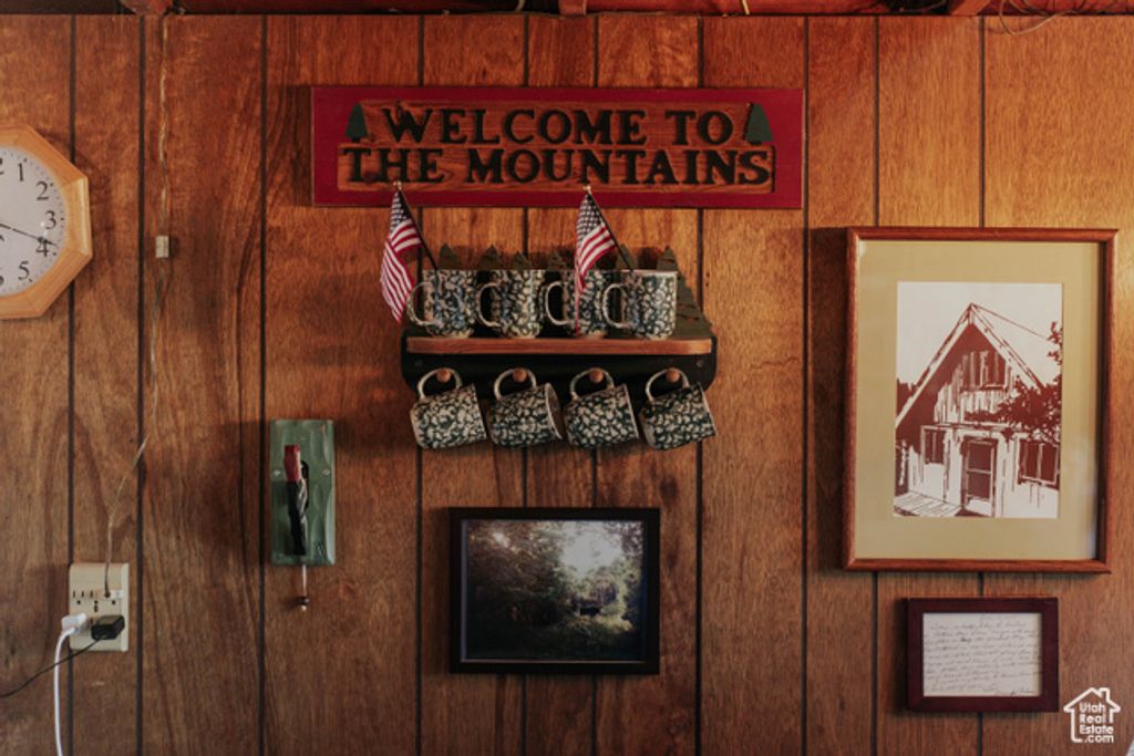 Image 5 of property listing at 2727 S VALLEY VIEW RD, Coalville, UT 84017