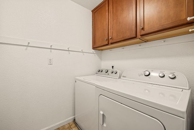 1608 Esplanade Cir, Folsom, CA 95630