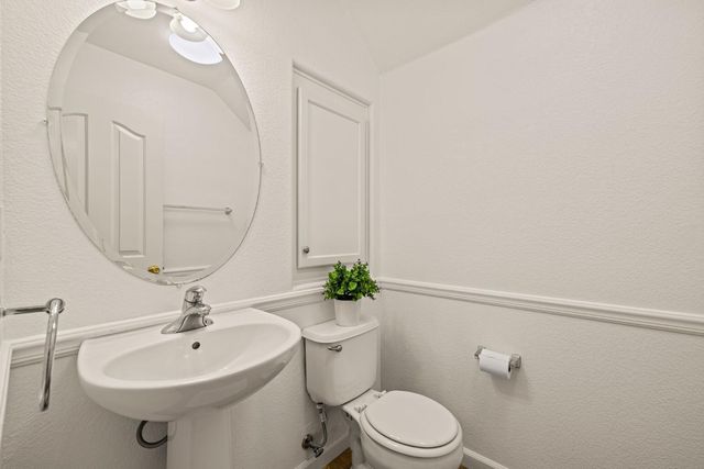1608 Esplanade Cir, Folsom, CA 95630