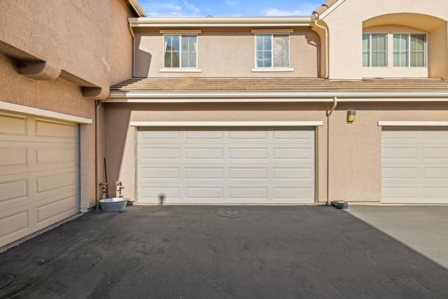 1608 Esplanade Cir, Folsom, CA 95630