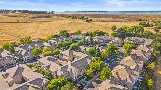 1608 Esplanade Cir, Folsom, CA 95630