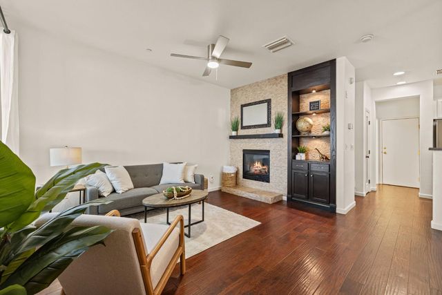 1608 Esplanade Cir, Folsom, CA 95630