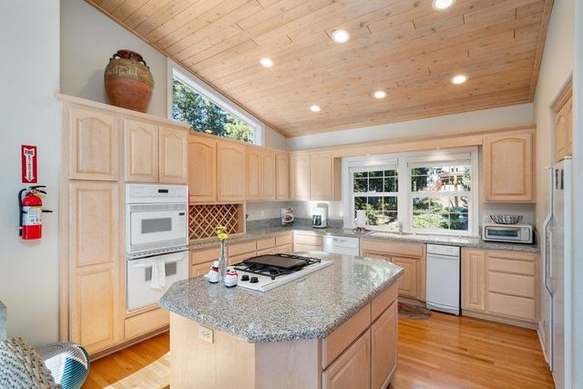 1360 Canterbury Drive, Kings Beach, CA 96143