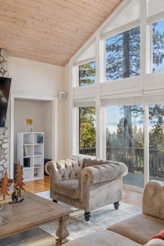 1360 Canterbury Drive, Kings Beach, CA 96143