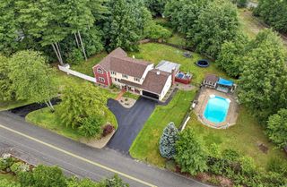 11 Wendover Way, Bedford, NH 03110