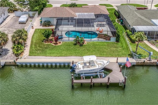 1170 Martinique CT, Marco Island, FL 34145