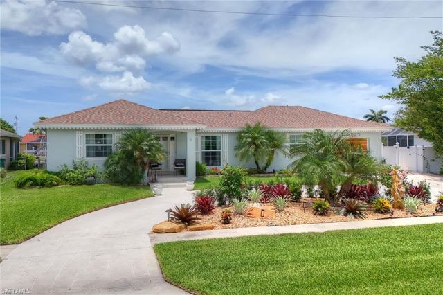 1170 Martinique CT, Marco Island, FL 34145