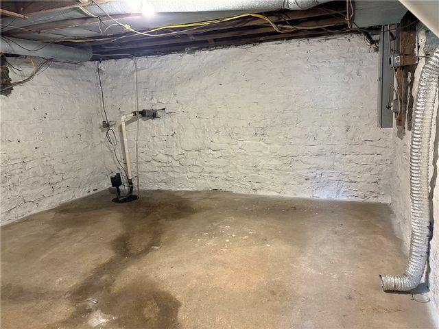 242 Hopwood Coolspring Road, North Union Twp, PA 15445
