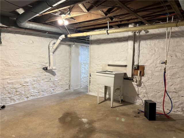 242 Hopwood Coolspring Road, North Union Twp, PA 15445
