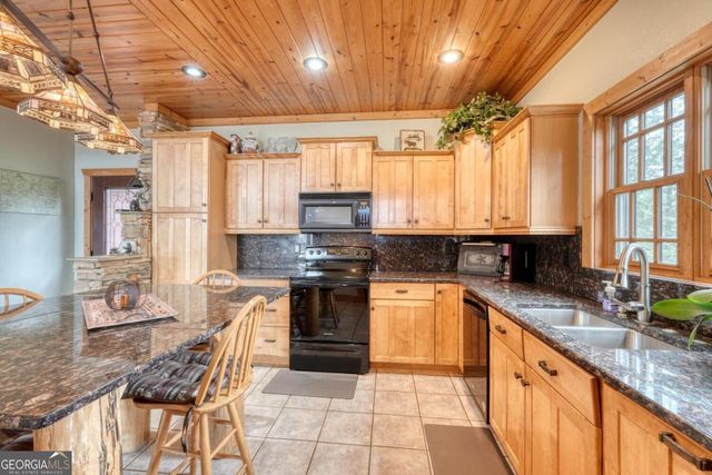 40 Teagan Way, Hiawassee, GA 30546