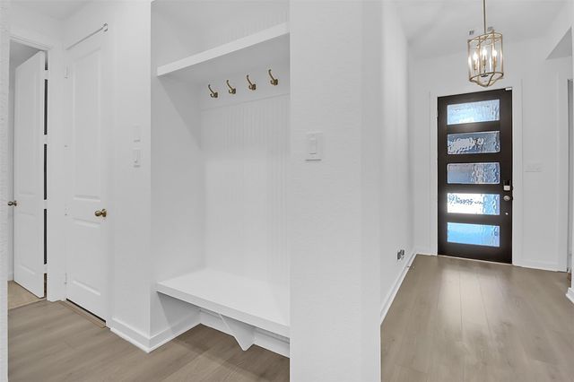 12331 Palmetto Drive, Mont Belvieu, TX 77523