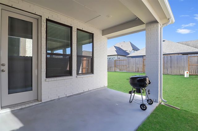 12331 Palmetto Drive, Mont Belvieu, TX 77523