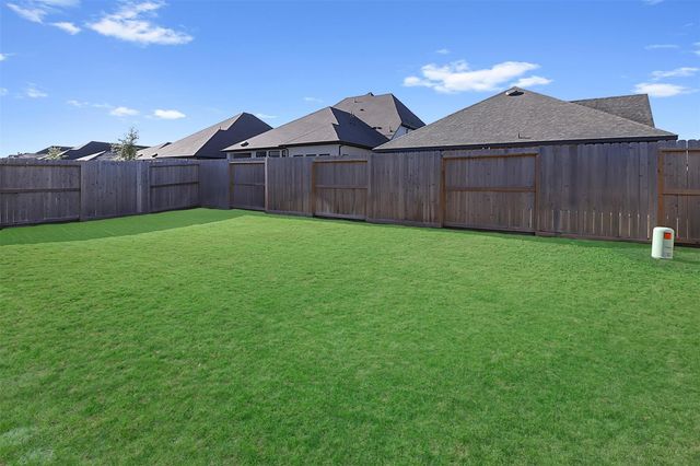 12331 Palmetto Drive, Mont Belvieu, TX 77523