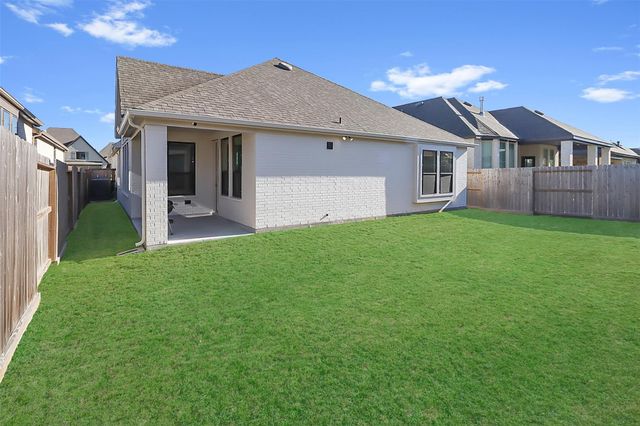 12331 Palmetto Drive, Mont Belvieu, TX 77523