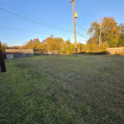 215 Fresa Road, Pasadena, TX 77502