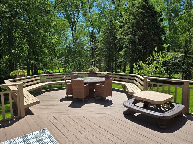 1081 Bright Stream, Webster, NY 14580