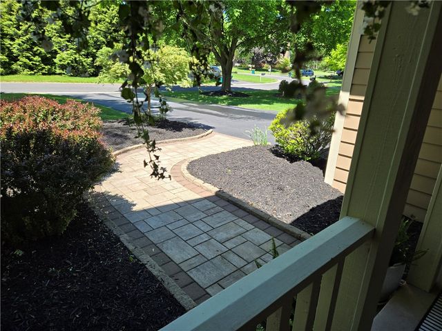 1081 Bright Stream, Webster, NY 14580