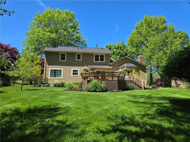 1081 Bright Stream, Webster, NY 14580
