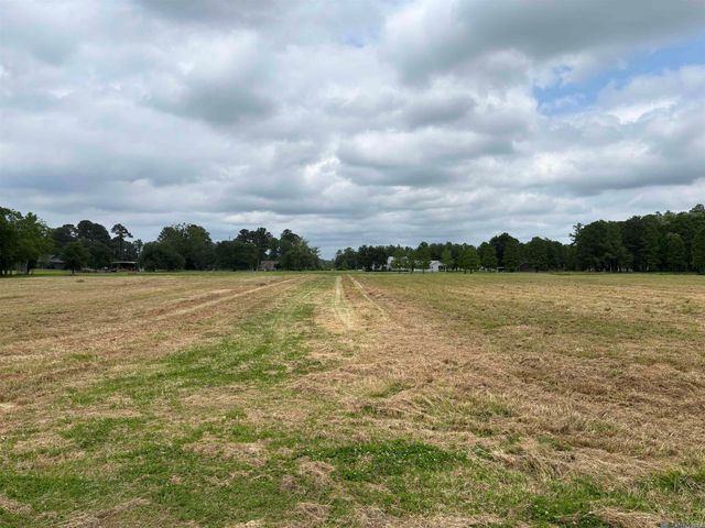 NEAR - 9394 Reine Rd, St Amant, LA 70774