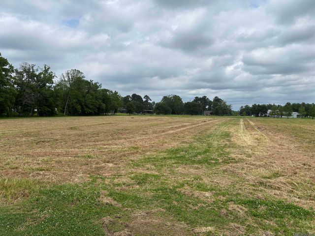 NEAR - 9394 Reine Rd, St Amant, LA 70774