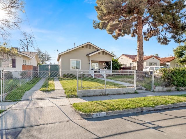 611 N Safford, Fresno, CA 93728