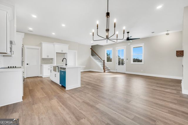 277 E Knight Rd, Mcdonough, GA 30252