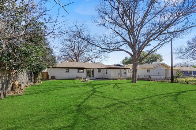 3517 Garwood Drive, North Richland Hills, TX 76117