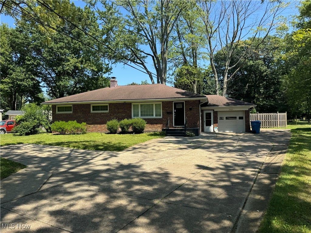 3463 Clague Road, North Olmsted, OH 44070