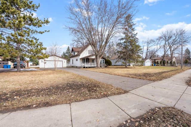 1763 9th Street, White Bear Lake, MN 55110