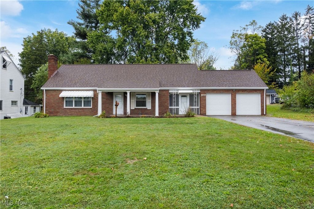 1720 Lincoln Way E, Massillon, OH 44646