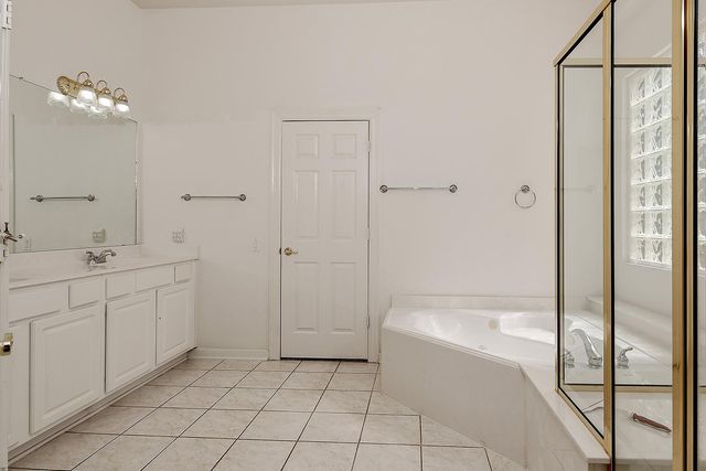 7 Coachman Ridge Place, The Woodlands, TX 77382