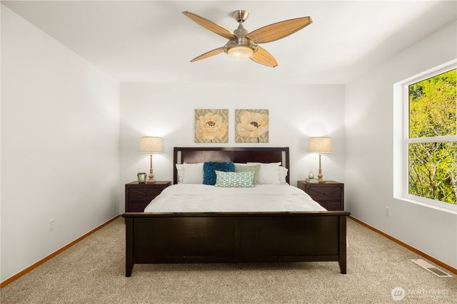 7018 Allman Avenue SE, Snoqualmie, WA 98065