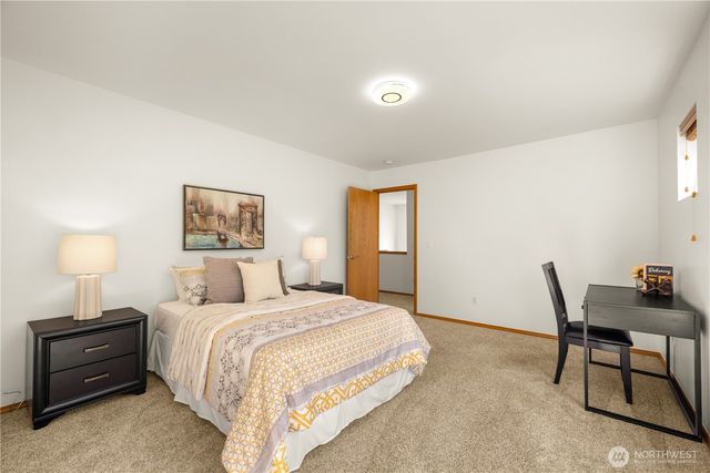 7018 Allman Avenue SE, Snoqualmie, WA 98065
