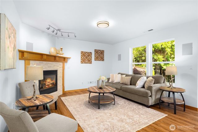 7018 Allman Avenue SE, Snoqualmie, WA 98065