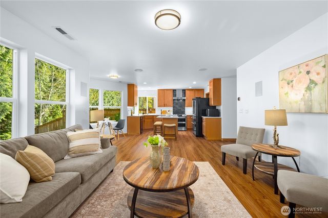 7018 Allman Avenue SE, Snoqualmie, WA 98065