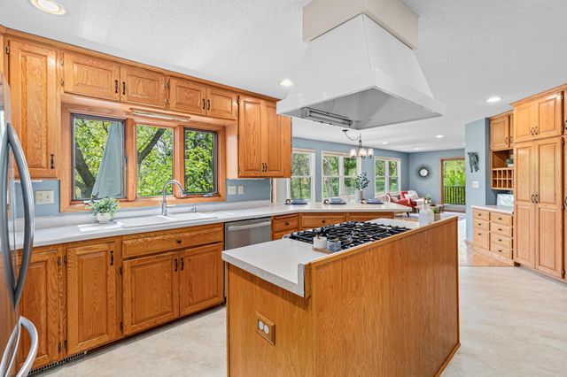 6903 Rosemary Road, Eden Prairie, MN 55346