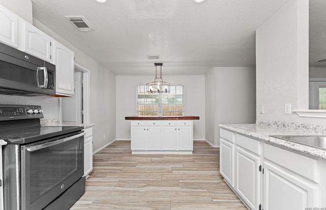 5502 Burton Farm, San Antonio, TX 78244