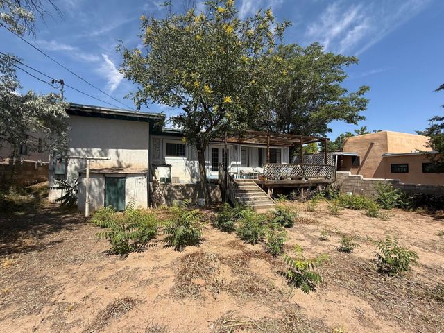 450 Montclaire Drive SE, Albuquerque, NM 87108