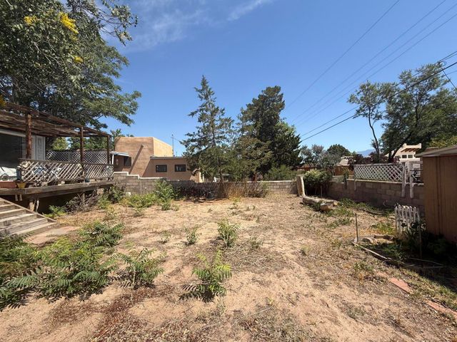 450 Montclaire Drive SE, Albuquerque, NM 87108