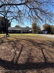11837 Oak Street, Cameron, OK 74932