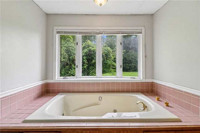 5000 Shrine Park Road, Leavenworth, KS 66048