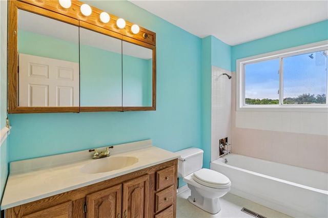 5000 Shrine Park Road, Leavenworth, KS 66048