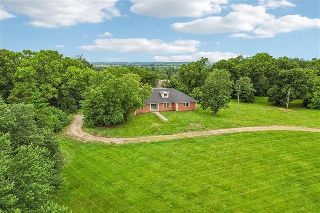 5000 Shrine Park Road, Leavenworth, KS 66048