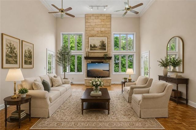 5000 Shrine Park Road, Leavenworth, KS 66048