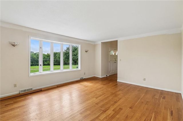 5000 Shrine Park Road, Leavenworth, KS 66048